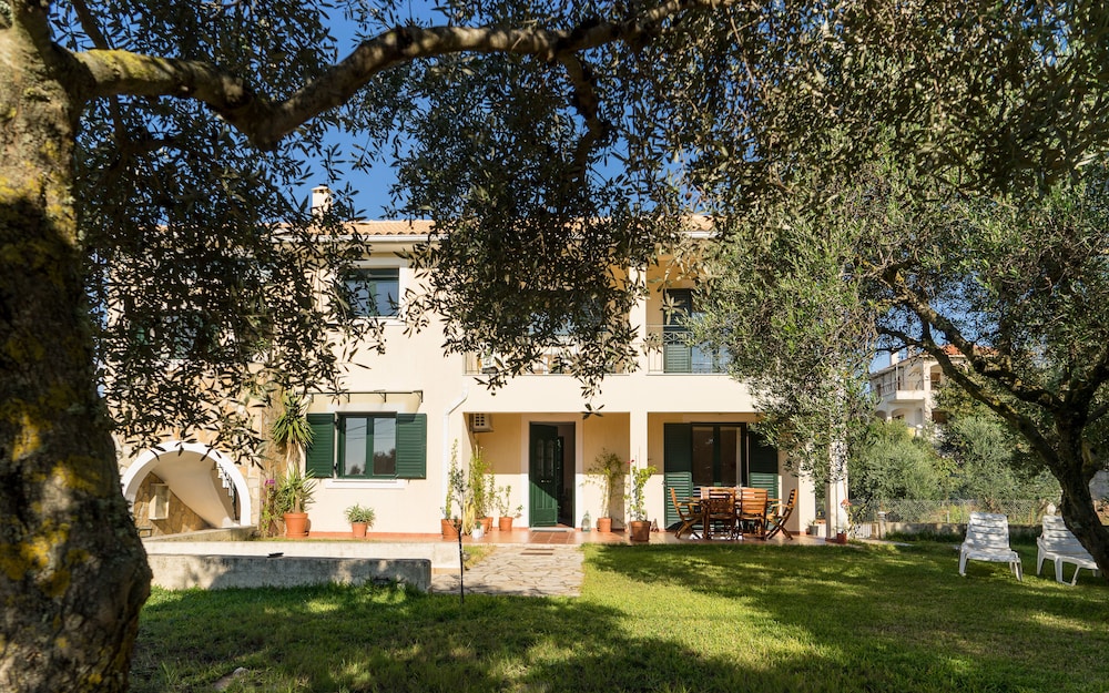 Koxyli Village Studios & Apartments
