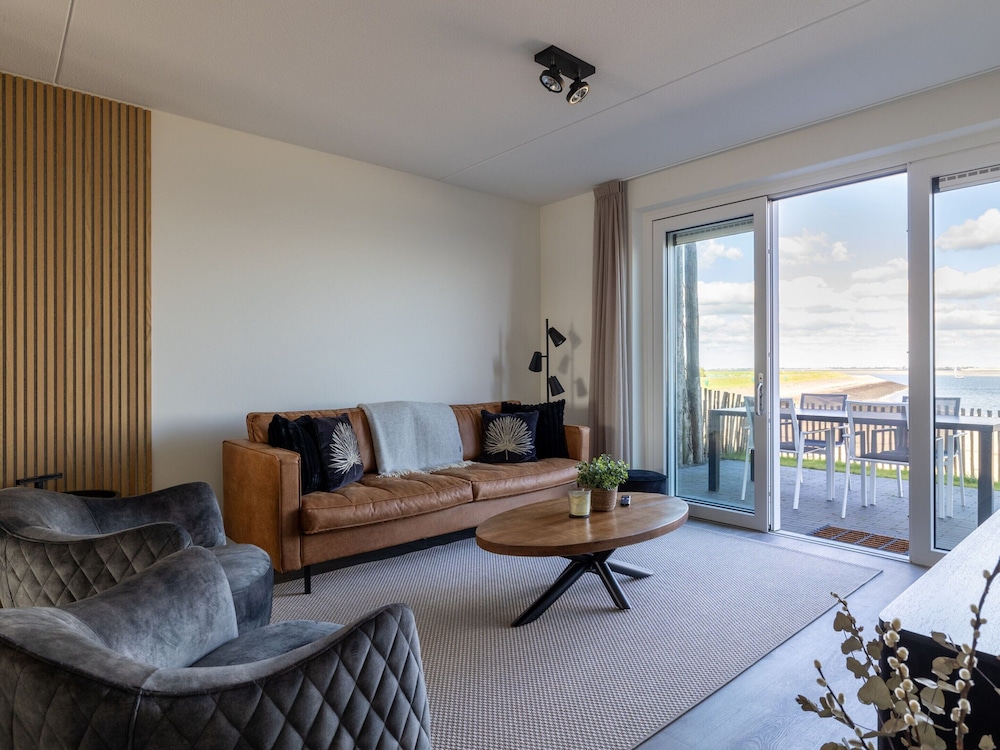 Apartment in Sint-annaland by the Harbor