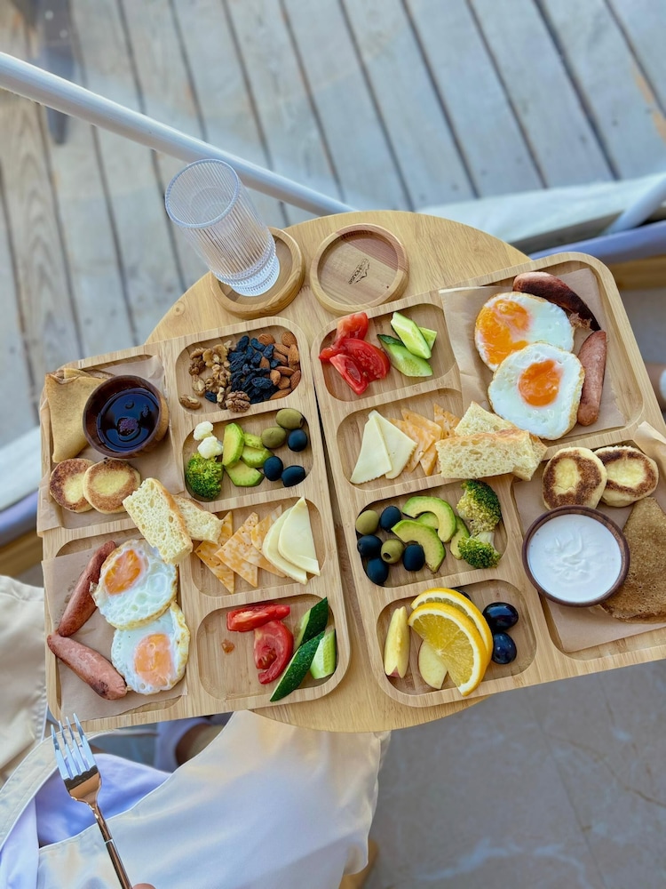 EcoHouse Glamping by ART HOTEL