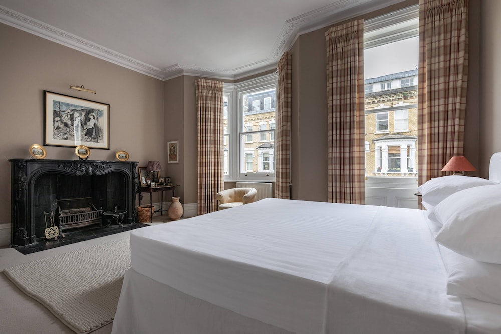 Radipole Road IV by Onefinestay