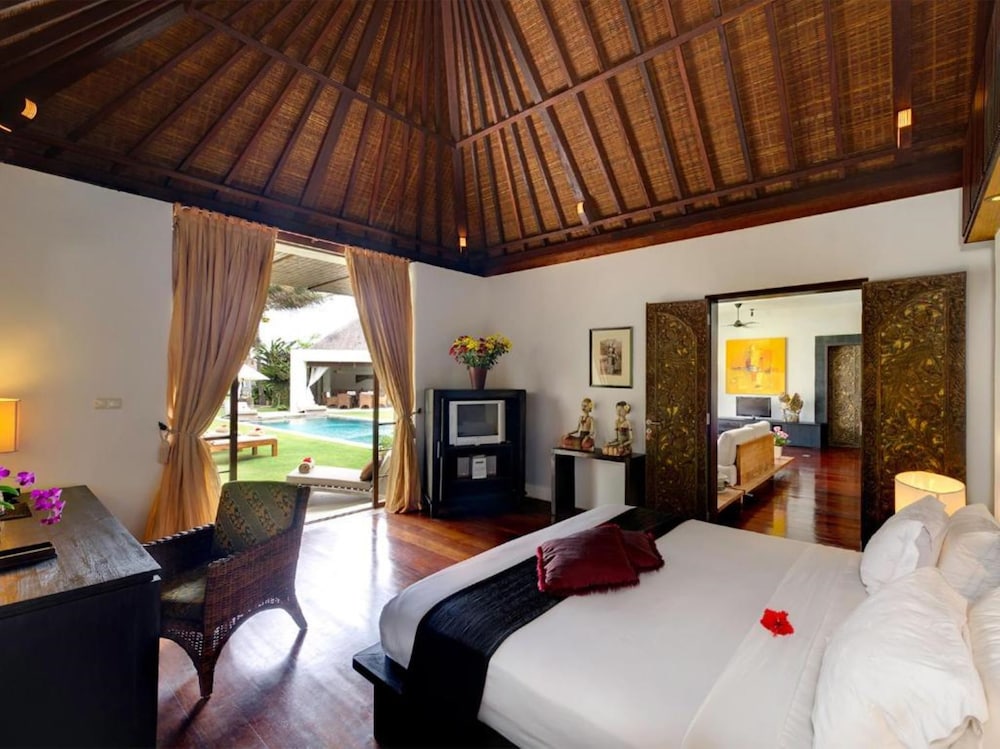 Majapahit Beach Villas by Nakula view 2