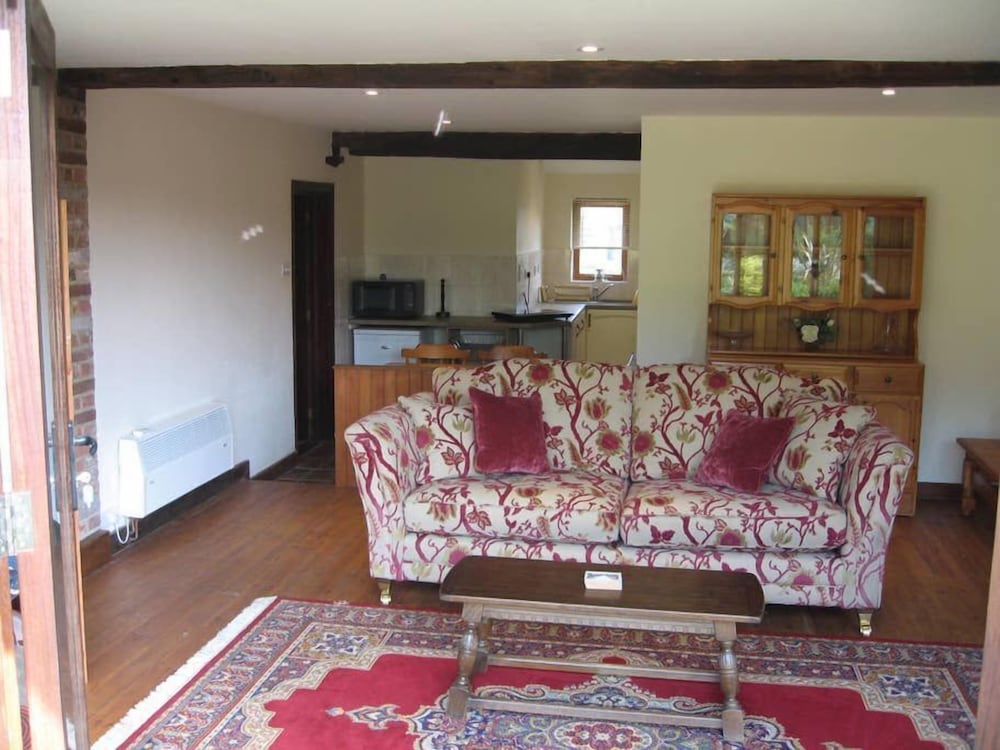 Oak Cottage view 3