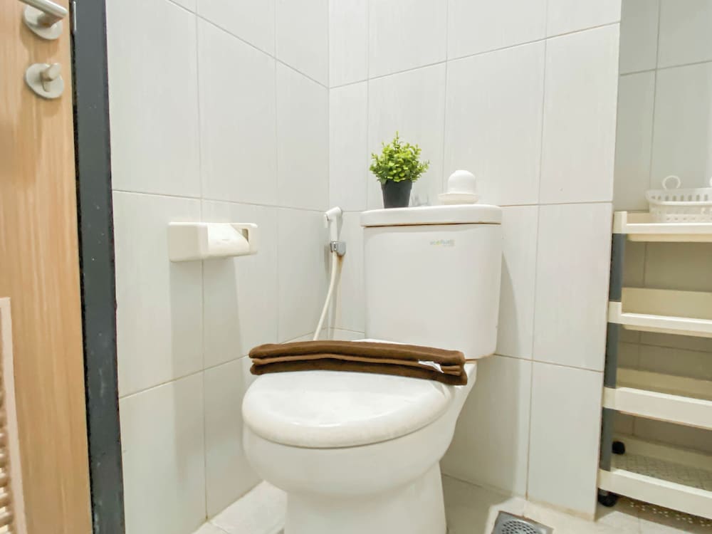 Tidy And Restful Studio At Monroe Tower Apartment