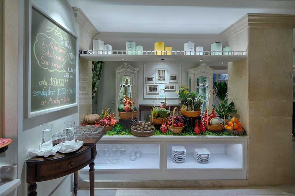 Au Lac Charner Hotel 43