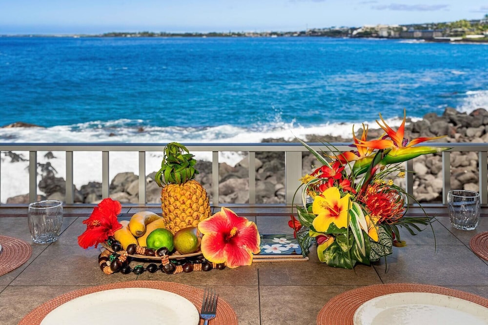 Ocean Front - Fantastic Ocean Views - Completely Upgraded - Vrkcv