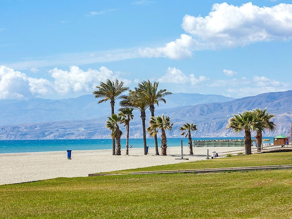 Apartment Near Serena Beach