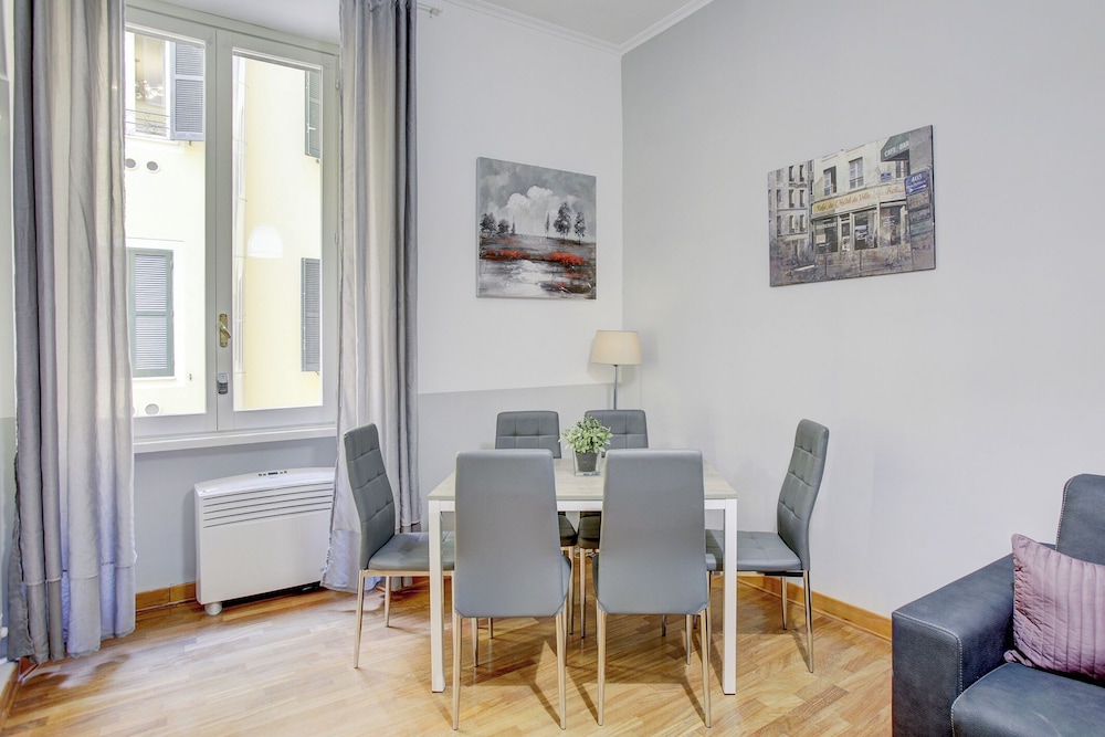 Colosseo Families and Groups 2BDR | Home and More
