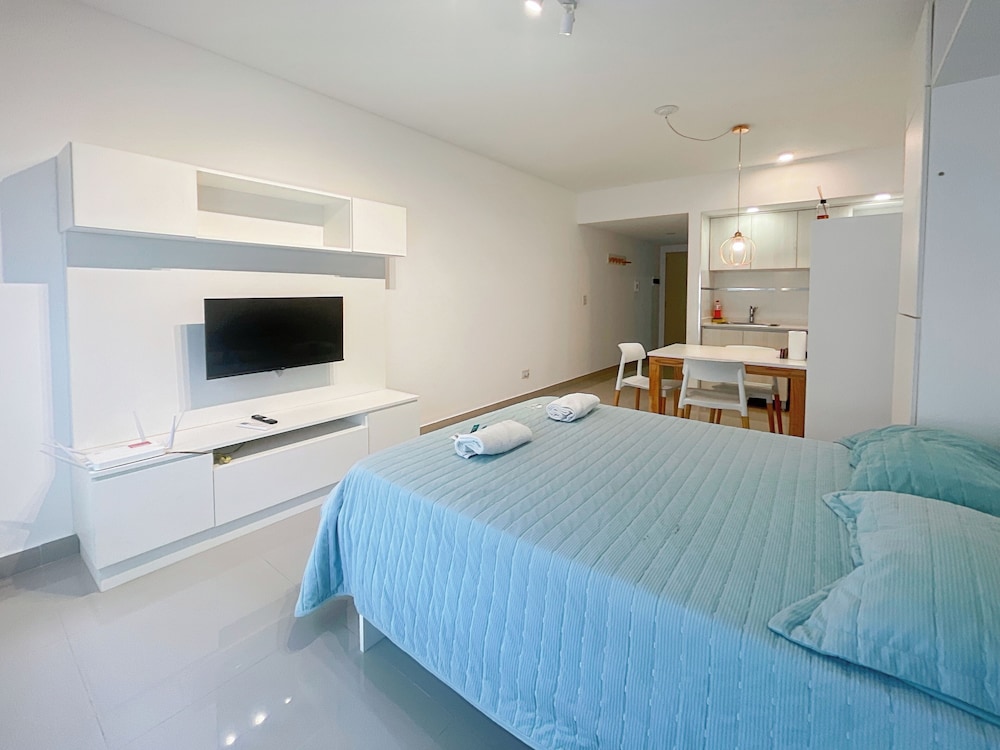 Modern Studio Pool Bar