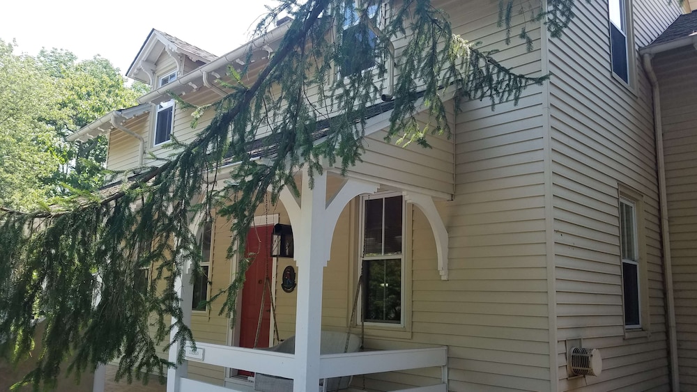 Wilmington Vacations - The Inn at Montchanin Village, a Historic Hotel of America - Property Image 85