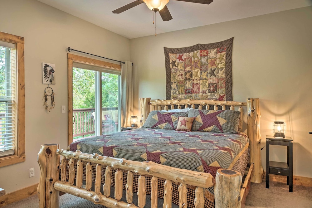 Branson West Cabin w/ Pool Access & Golfing view 3
