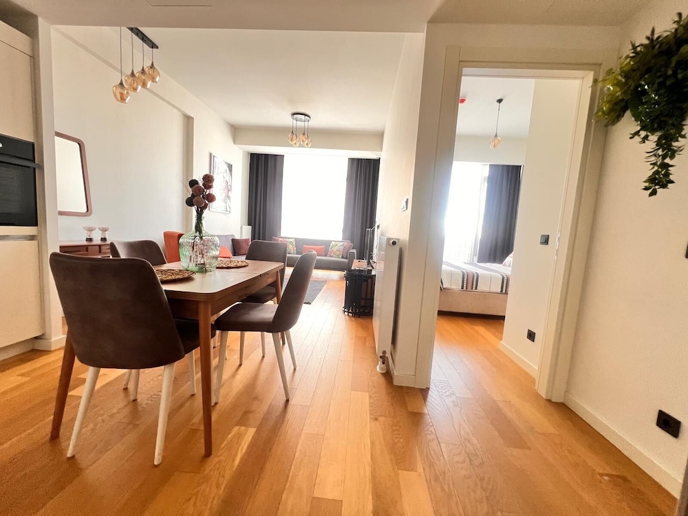 G Tower Residence Apartment Rentals
