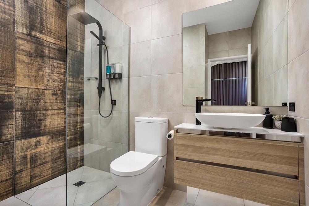 Cairns North 4-bed With Outdoor Dining & Pool