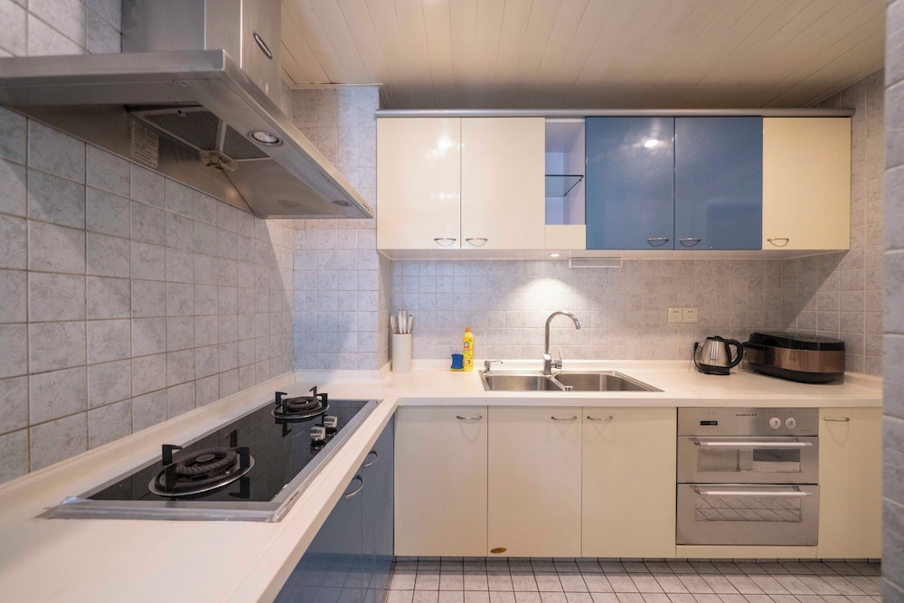 Tyms Xujiahui Elegant 1BR APT