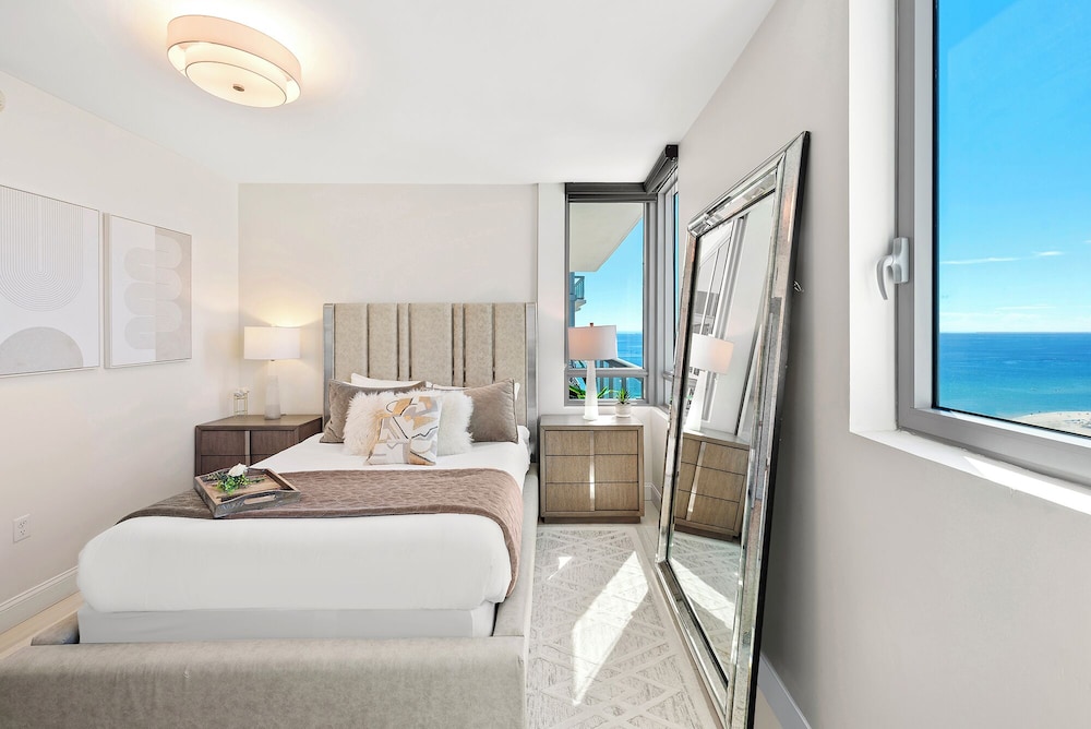 Luxury Vacation Rentals at The Setai by LRMB
