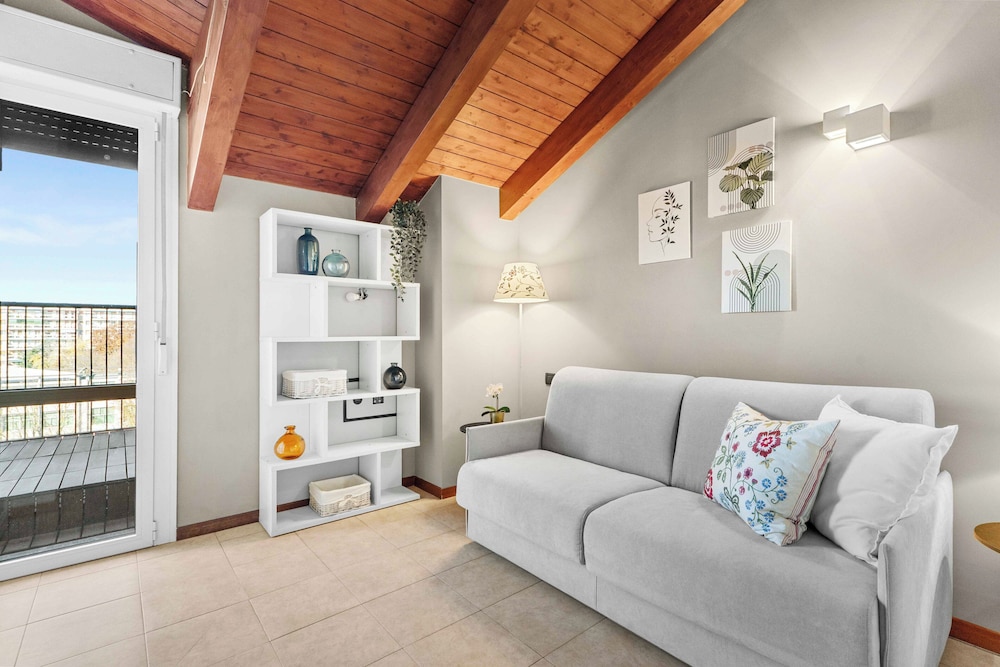 Stylish Penthouse in Sesto San Giovanni