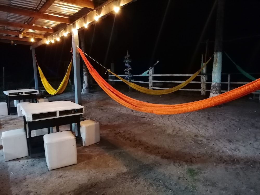 Hostal Rudy's Beach view 2