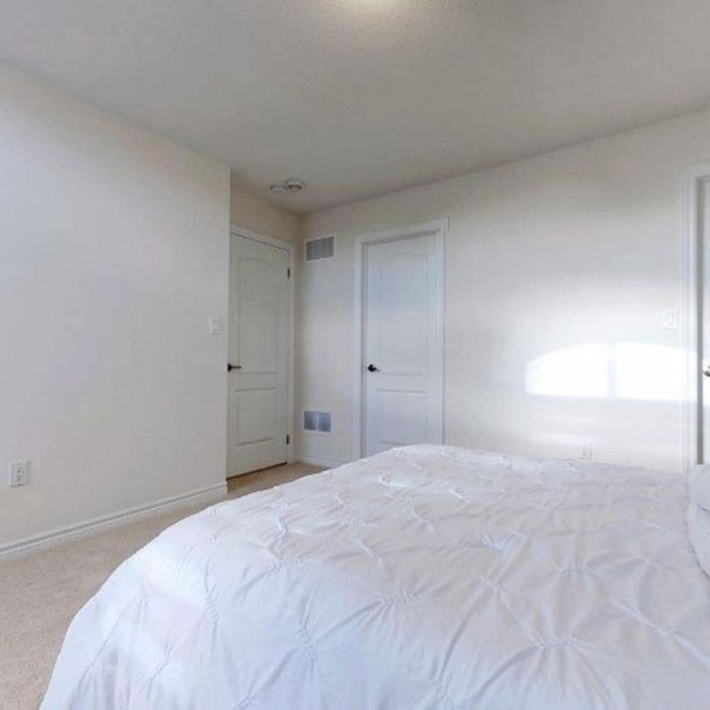 Georgina. New 4 Bedroom House Near Lake Simcoe