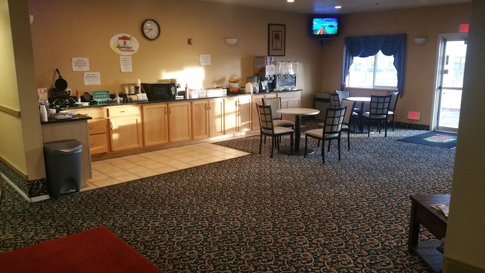 Horizon Hotel, Bilde 41