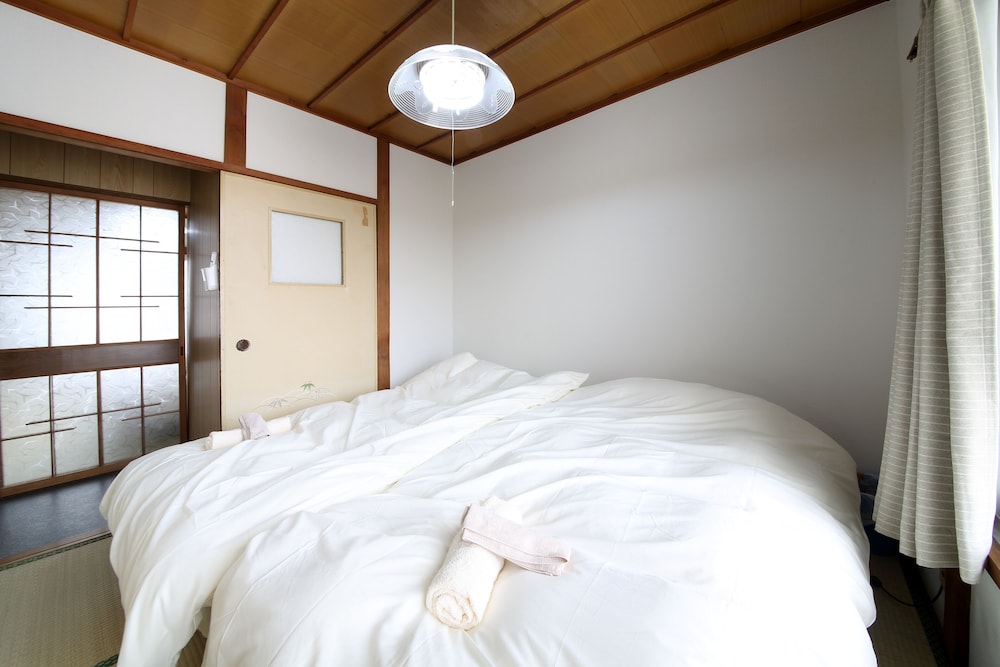 EX Two-story old private house Matsubara view 5