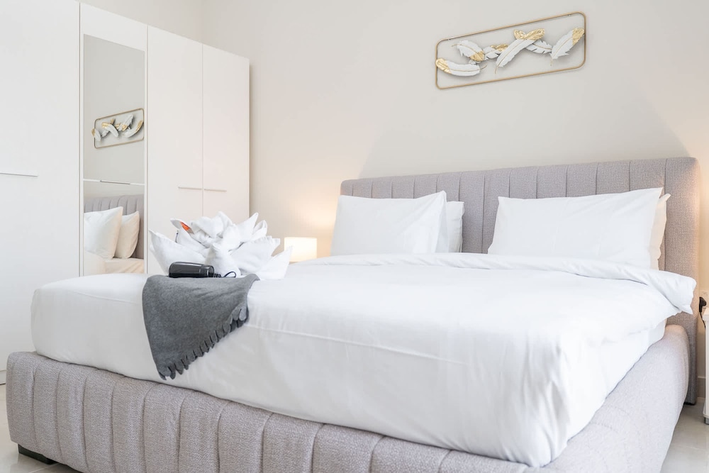 1 Bedroom in G24 - A Home Away From Home