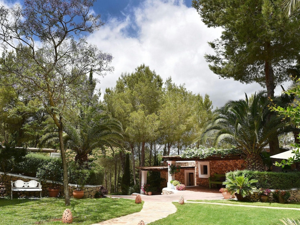 Holiday Home With Alfresco Dinning