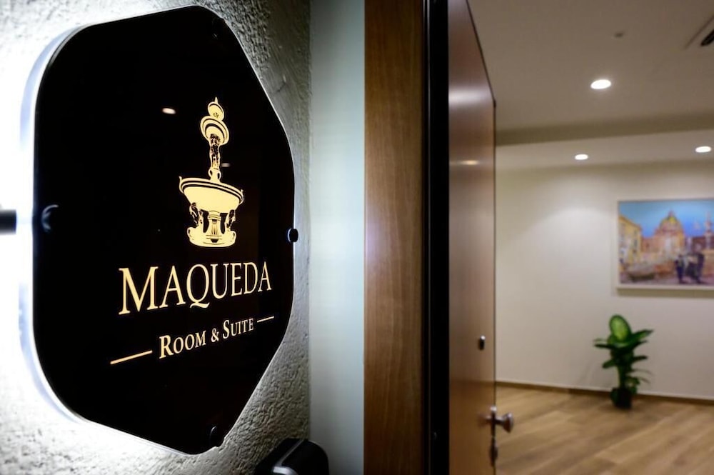 Maqueda Room & Suite