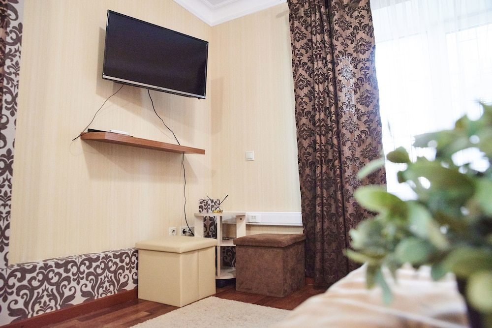 HotHos Hostel