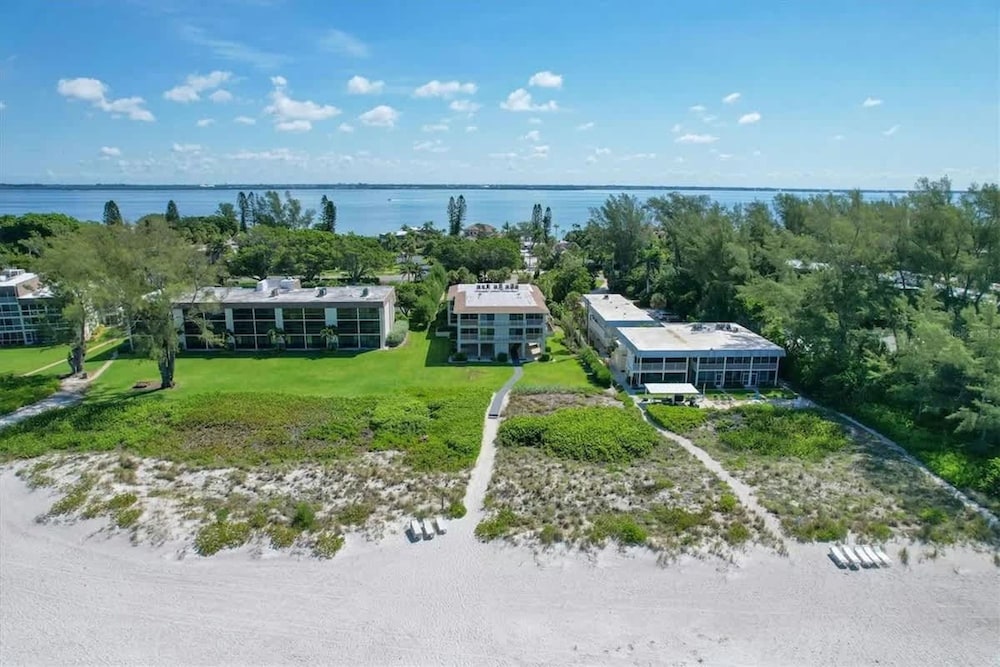 Luxury Beachfront Retreat in Longboat Key