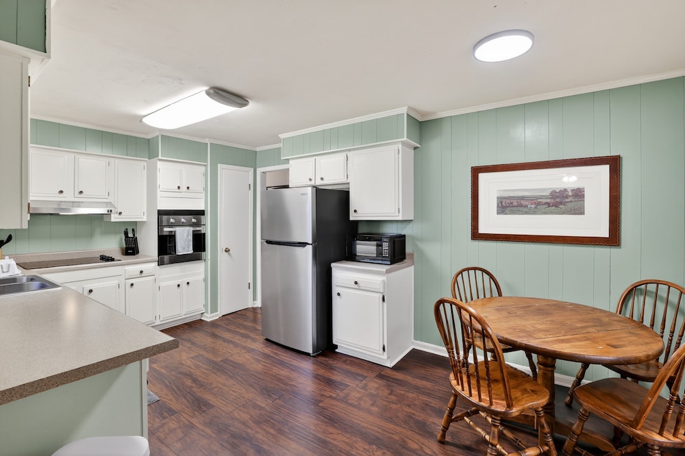 The Decoy Den Perfect For Hunters & Anglers 4 Bedroom Home