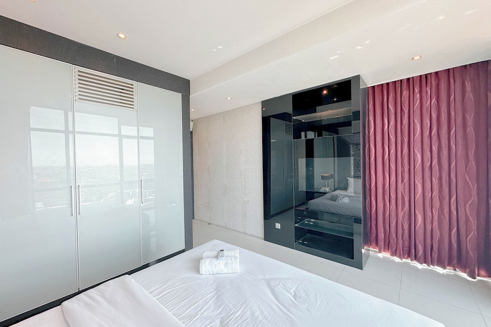 Spacious And Comfortable Living 3Br Apartment At Aryaduta Residence