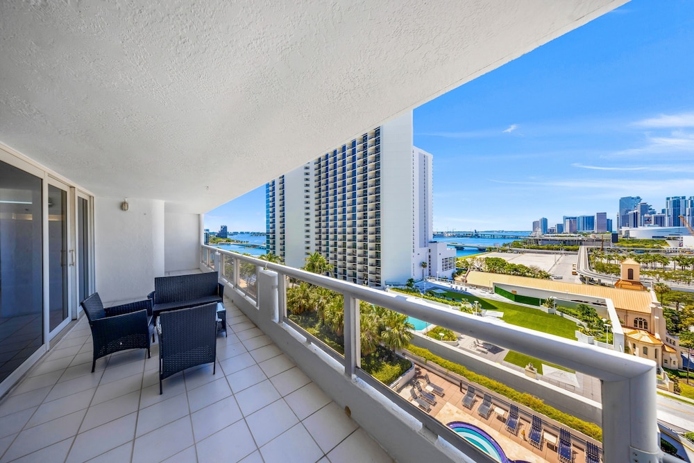 StayCozy Apartments at The Grand