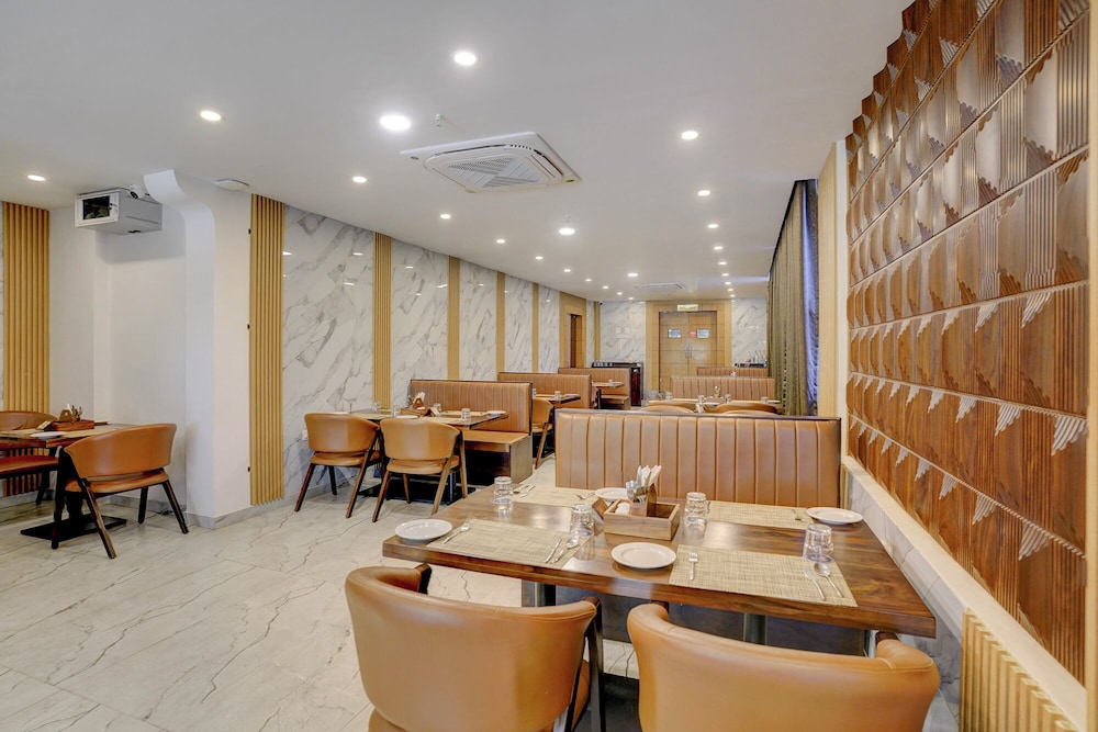 FabHotel Prime SN Blue