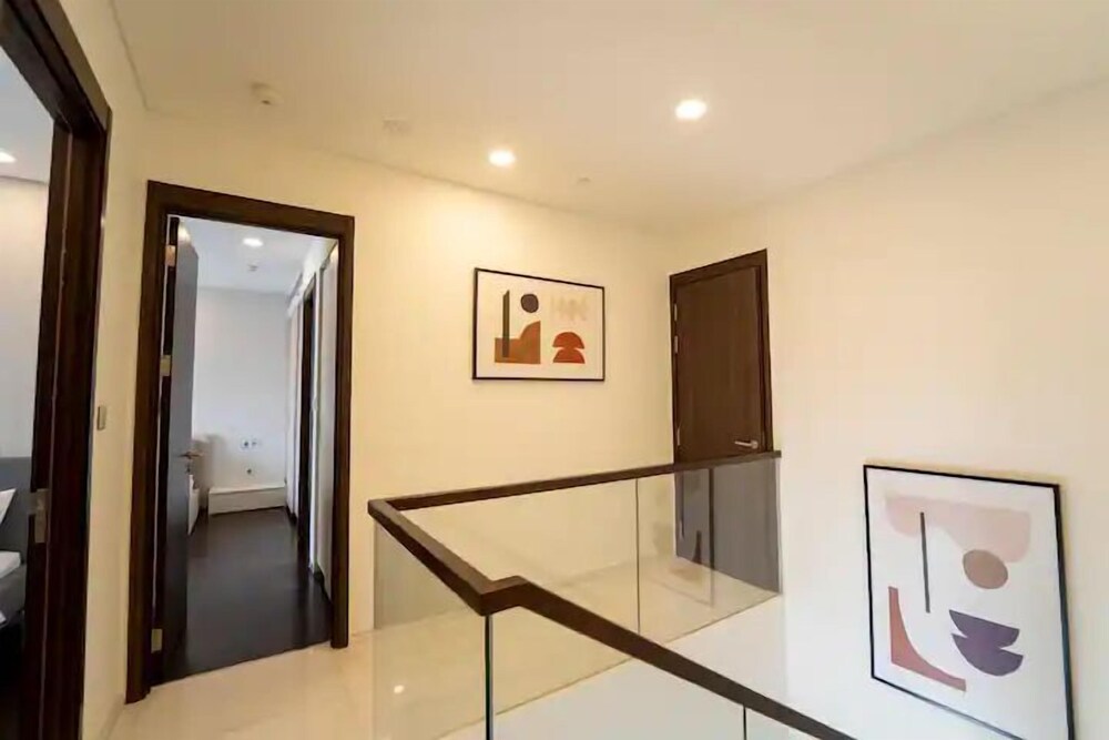 Serenity Sky Villas Luxury Apartment