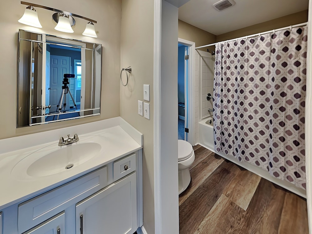 Luna Escape by Topsail Realty