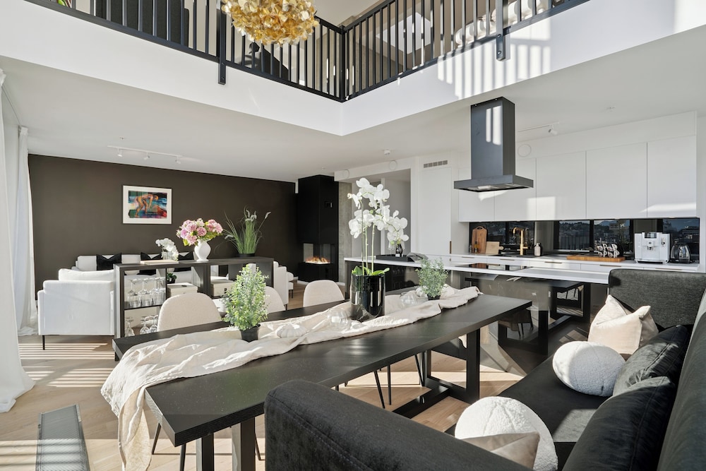 TotalApartments Northern Lights Penthouse