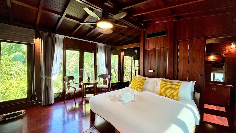 Luxury Seaview 6 Bedrooms With Infinity Pool Villa, Private Gym, Superfast Wifi