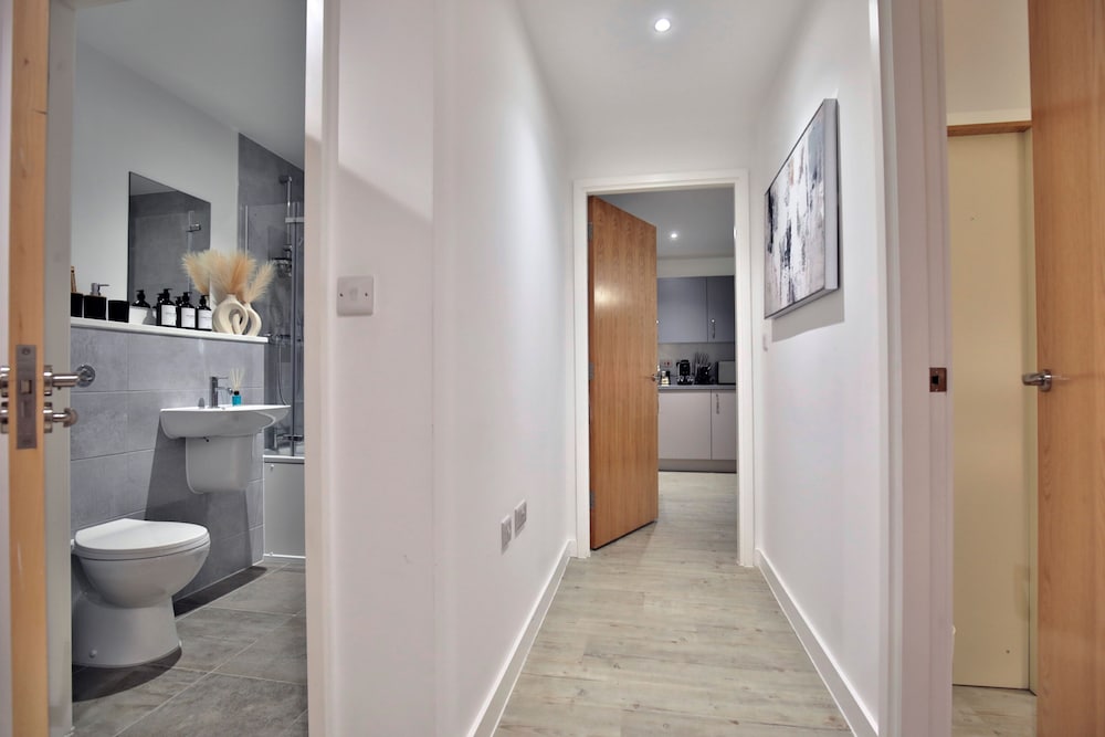 Manchester - 2-bed Apartment - Sleeps 4 - Wifi