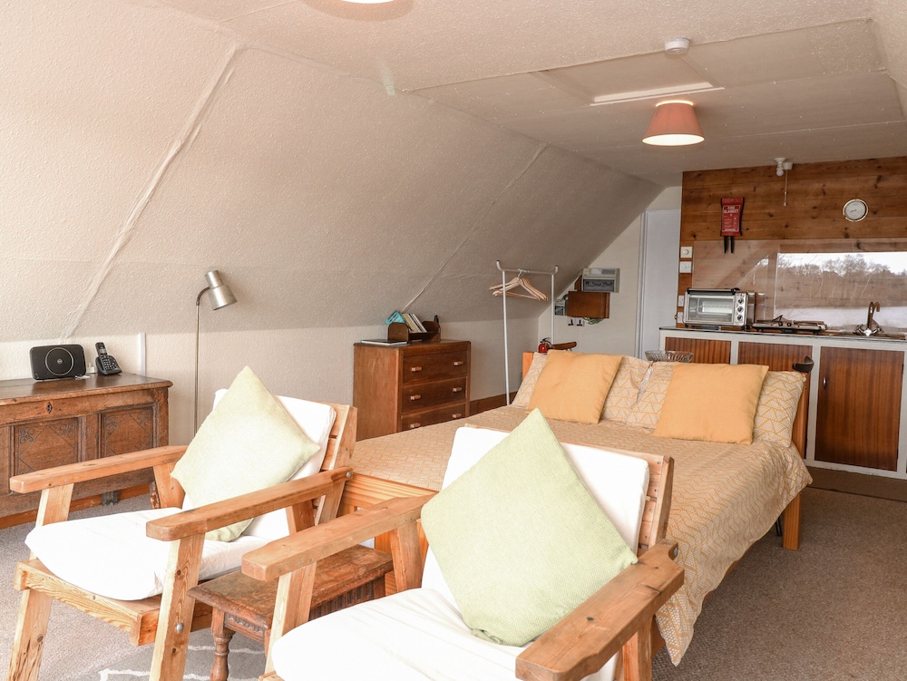 Cygnus Boathouse view 3