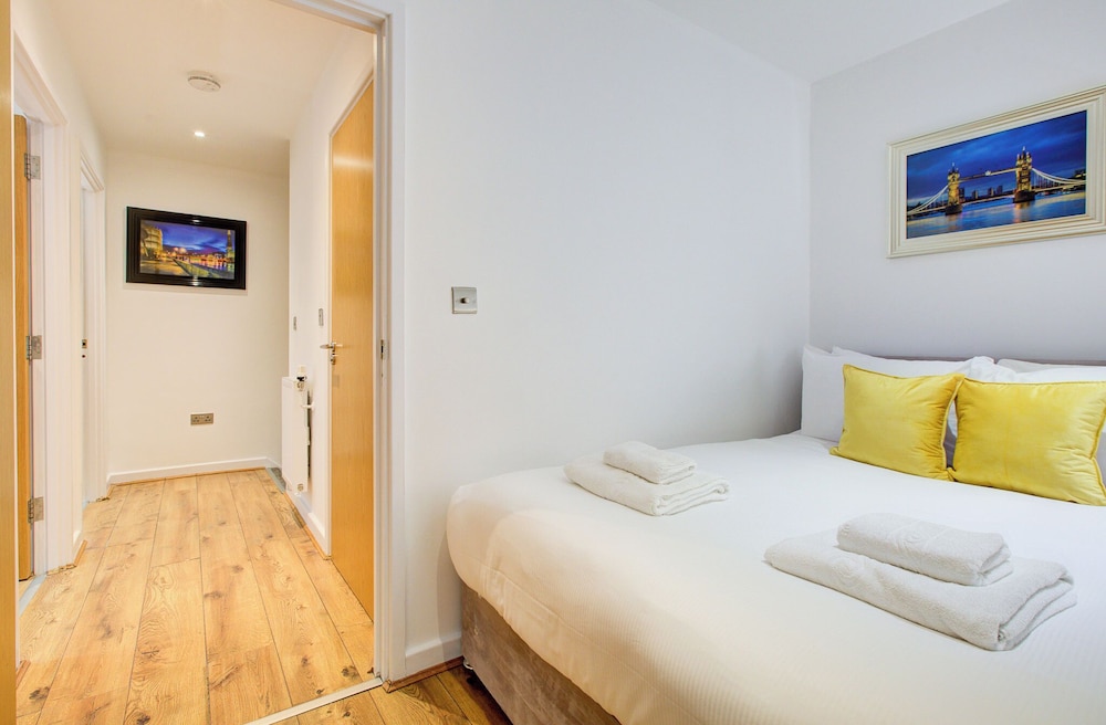 Hybrid Resi Greenwich