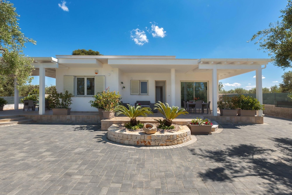 2390 Villa Eva by Perle di Puglia view 4