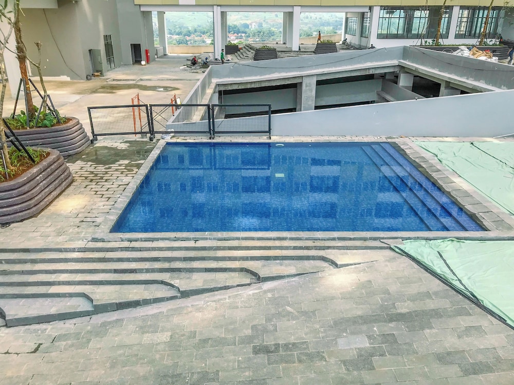 Modern Minimalist Studio Apartment Lrt City Sentul - Royal Sentul Park