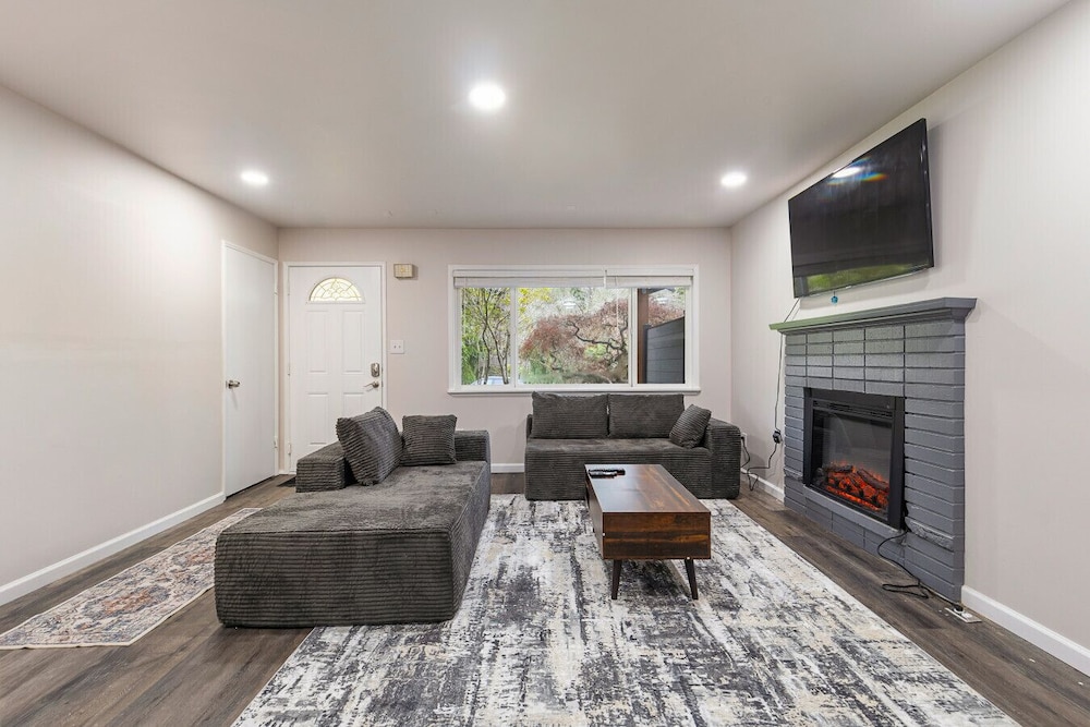 Quiet 3BR Retreat Near Woodinville Wine Country