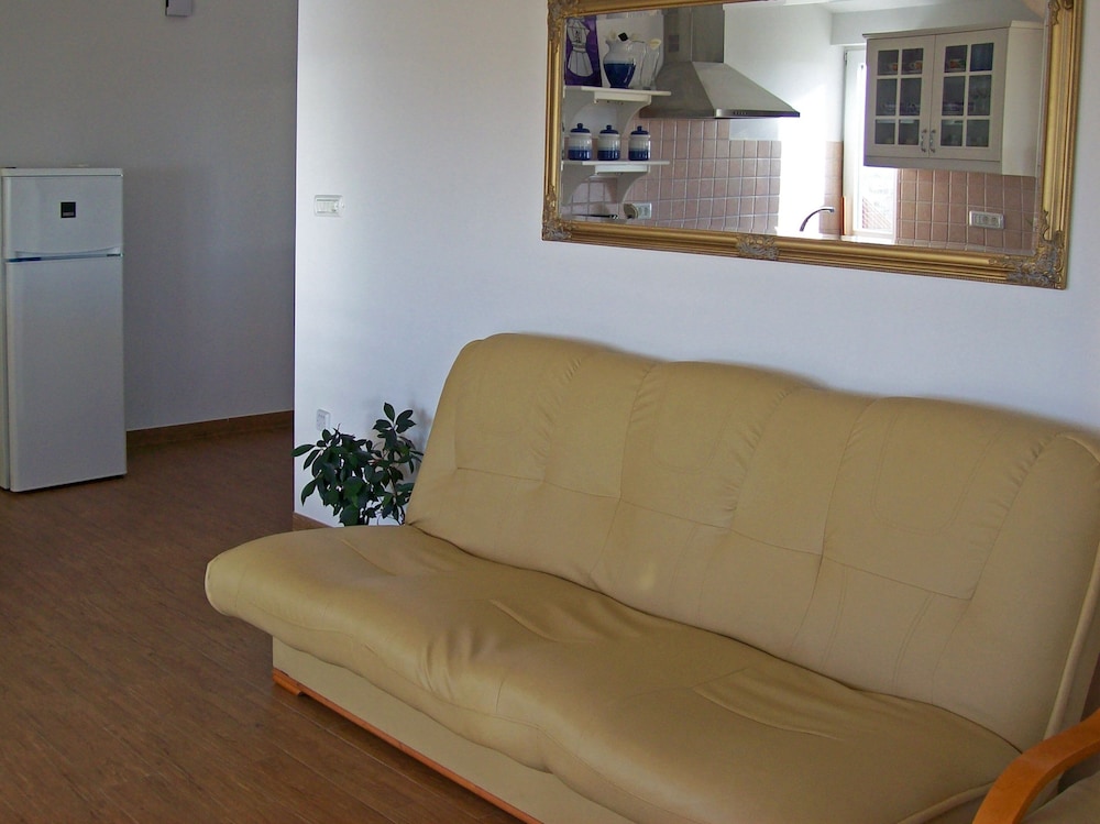 Lovely Apartment No.1 in Liznjan view 5