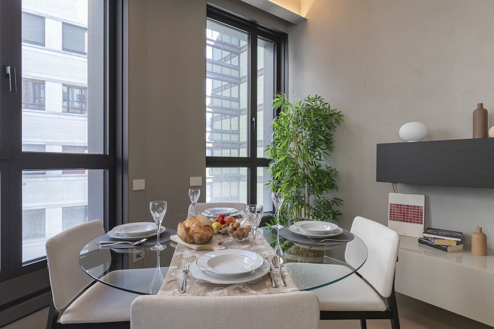 San Babila Central Tower by Rentopolis - High-end 1bdr with panoramic terrace overlooking Duomo