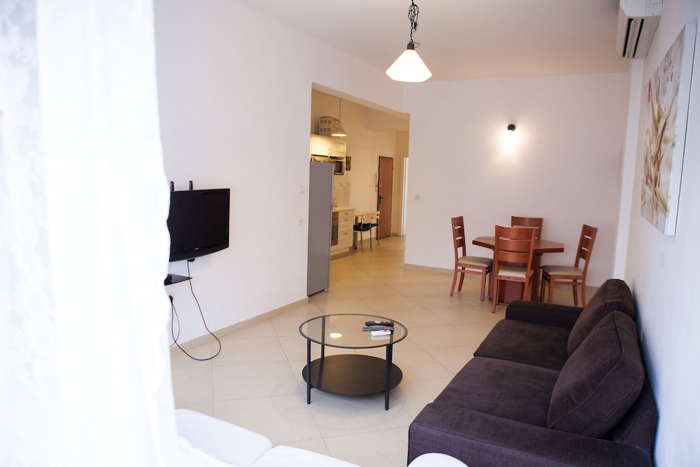 Bograshov TLV - Property Image 11