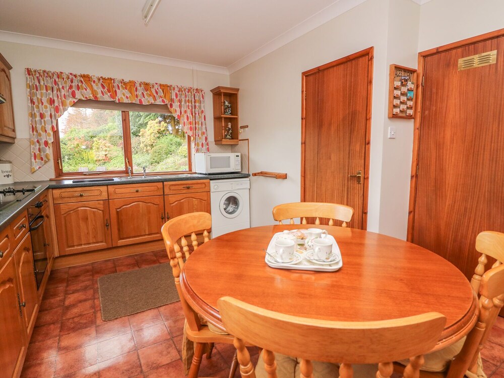 Drainbyrion Farm House