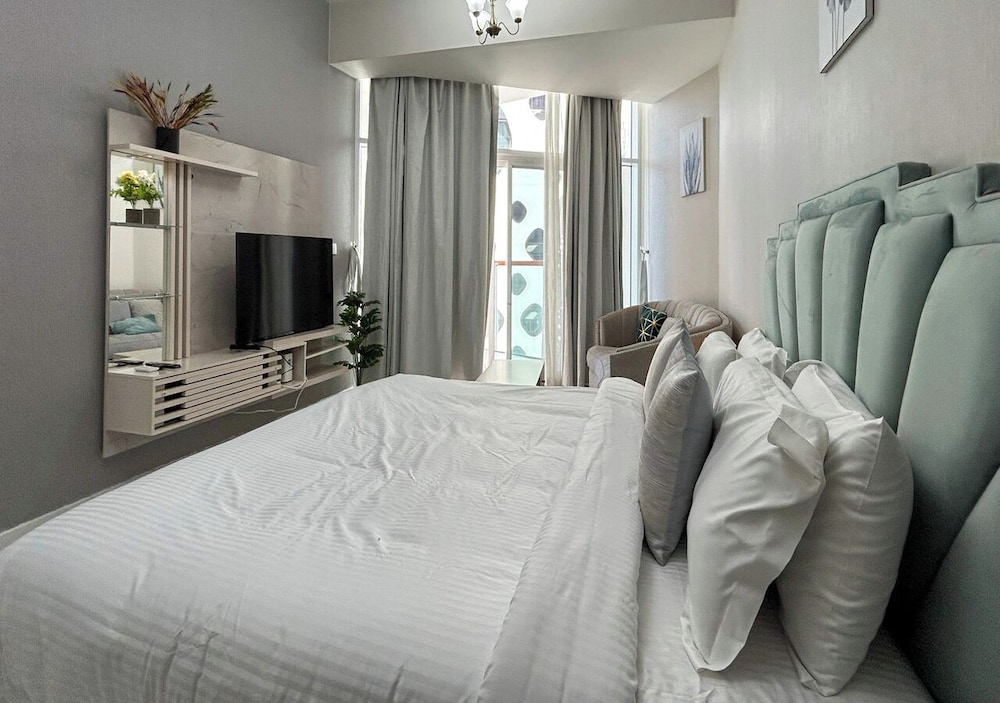 Cozy Studio in Azizi Riviera by Bespoke