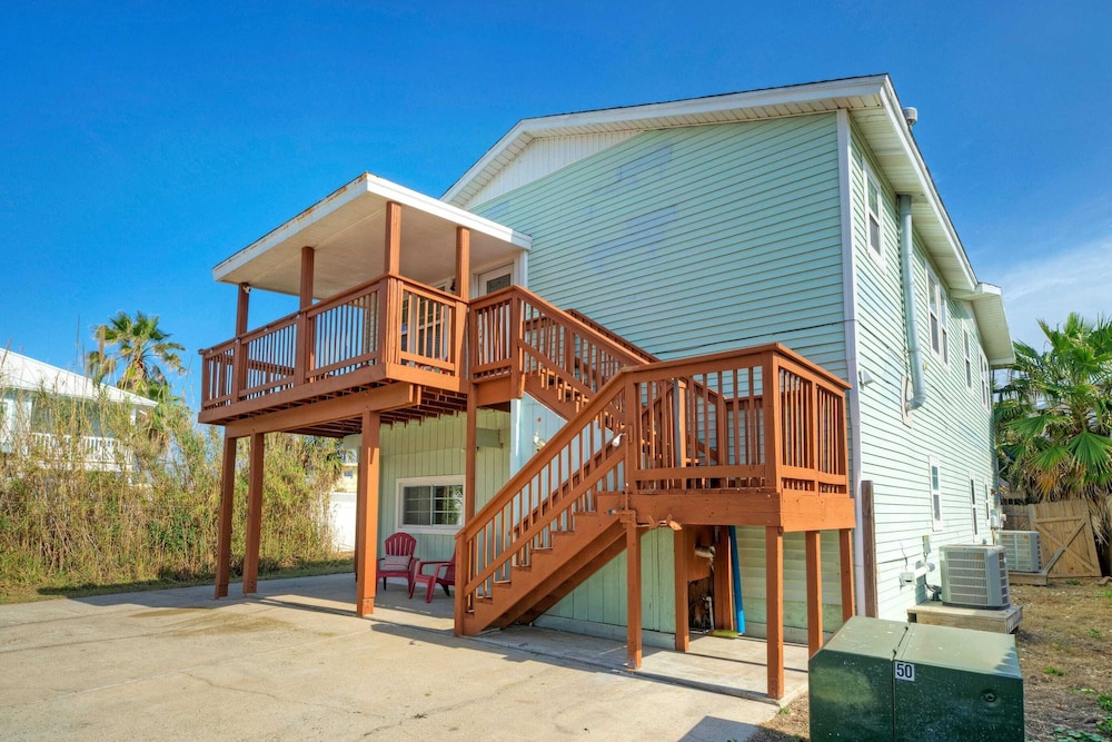 Golf Cart Zone Walk or Ride to Beach Patio BBQ Salty Sunshine A