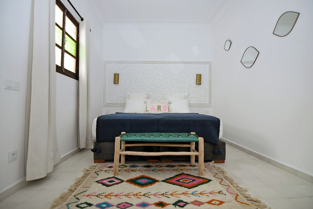 Riad Larbi Khalis