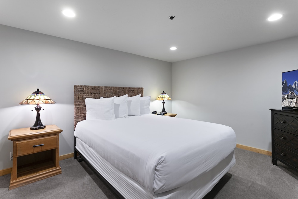 Courchevel at Deer Valley Resort - Two Bedroom Condo #C101 2 Condo